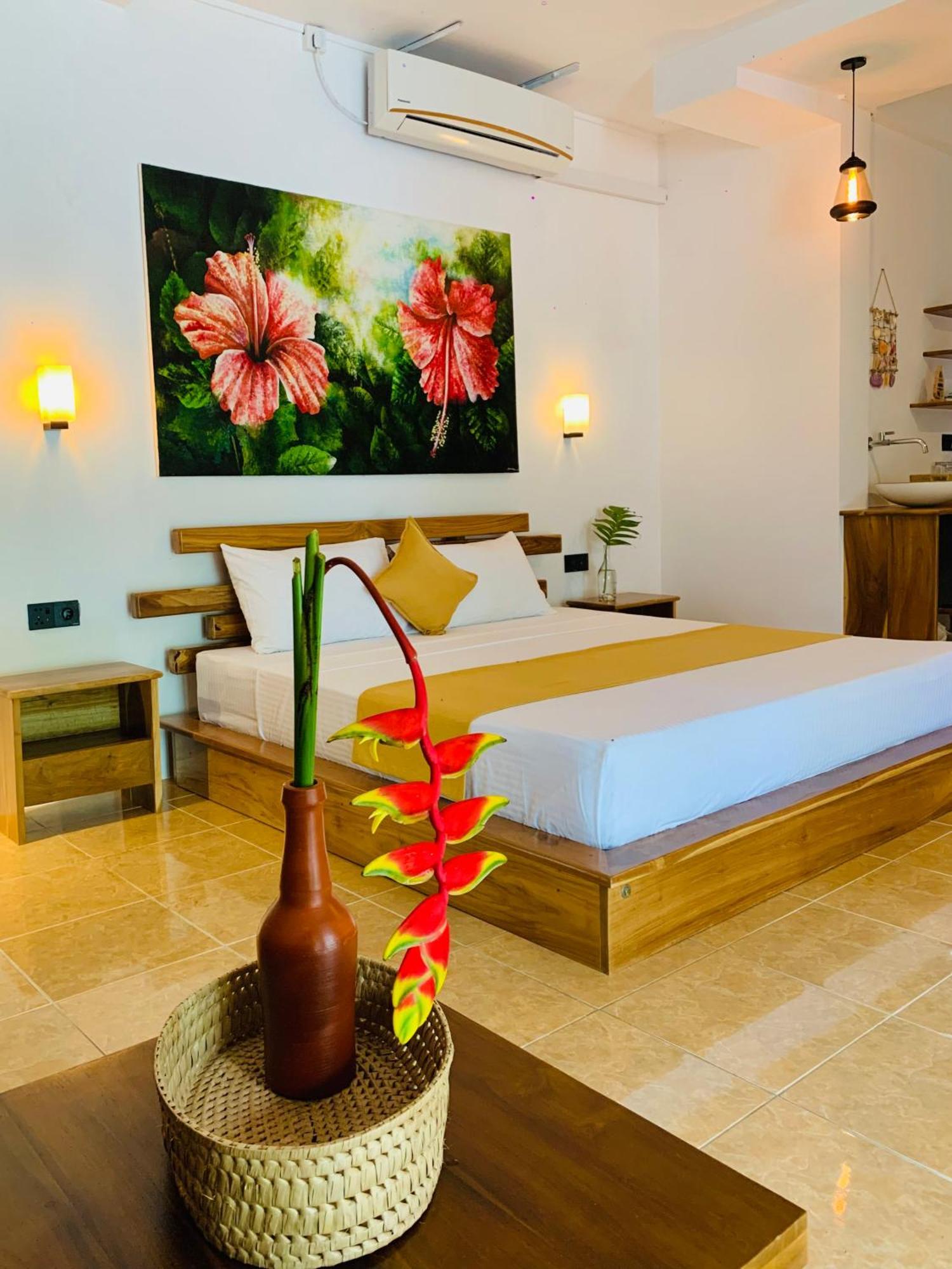 Breeze Bay Villa Диквела Екстериор снимка