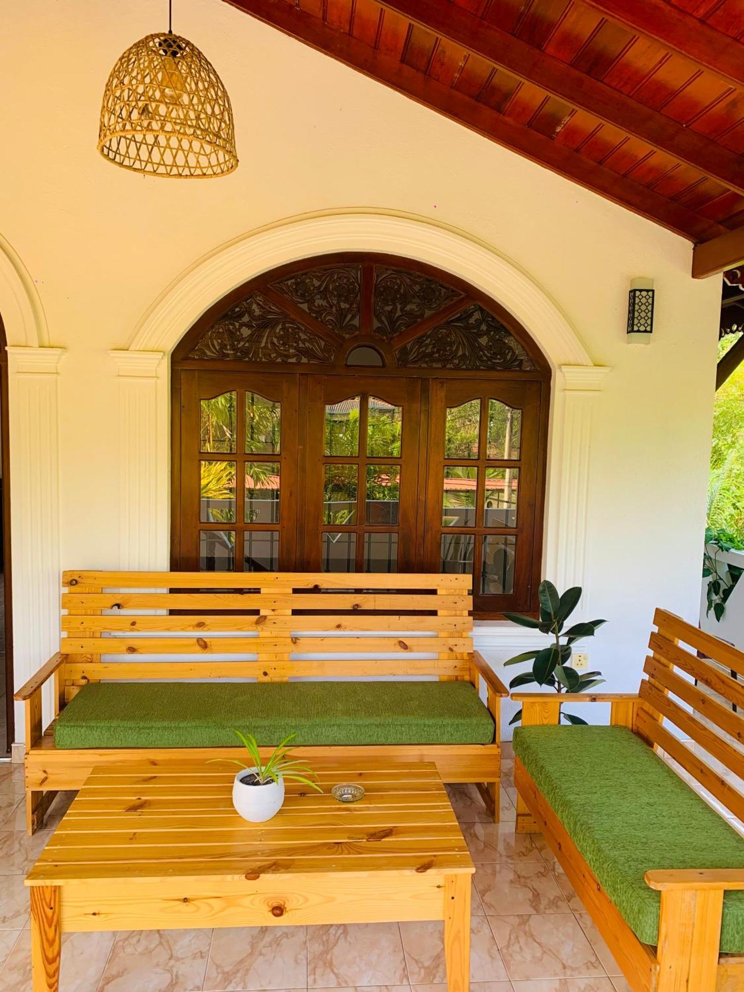 Breeze Bay Villa Диквела Екстериор снимка