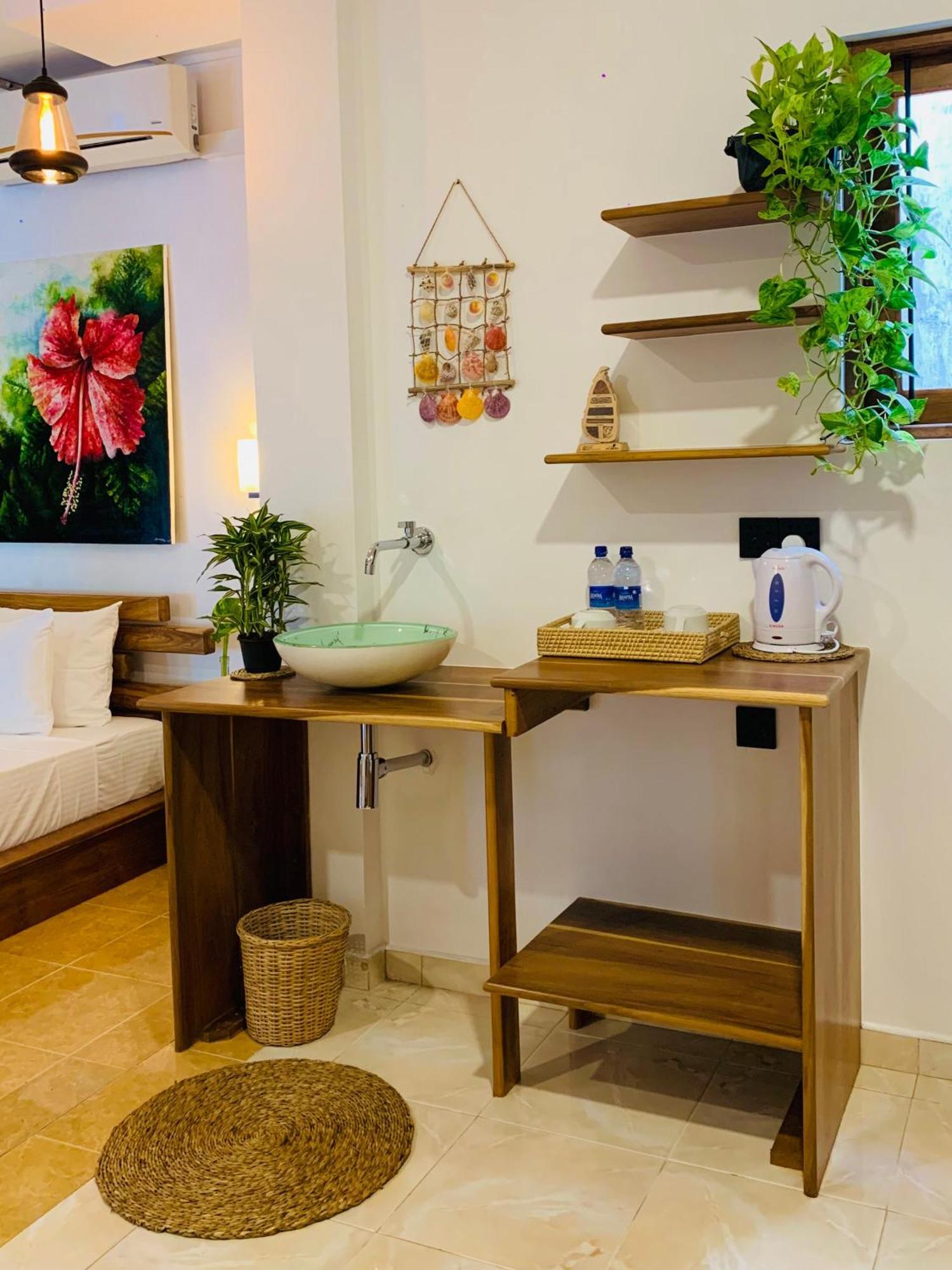 Breeze Bay Villa Диквела Екстериор снимка