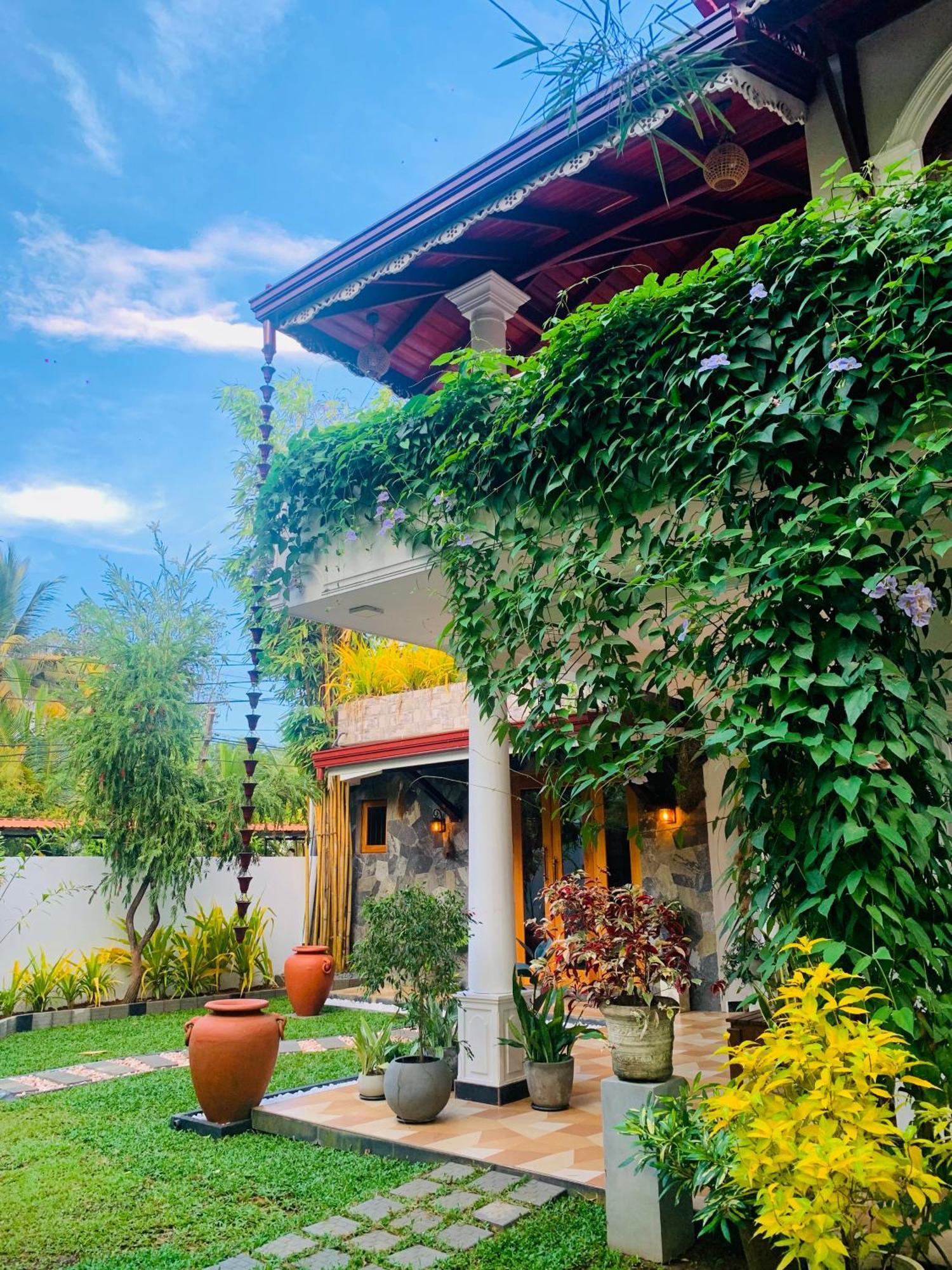 Breeze Bay Villa Диквела Екстериор снимка